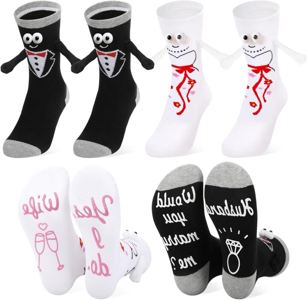 Jspupifip 2 Pairs Wedding Socks, Bride and Groom Socks, Couple Matching Wedding Sock with Magnetic Hands for Engagement Party